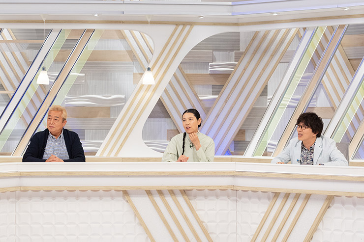 写真：スタジオ収録の様子